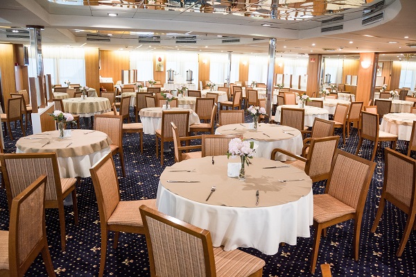 Ресторан "Ривьера"- шведский стол на круизном лайнере Князь Владимир